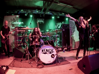Lucifer u Vintage Industrial Baru (Foto: Izidor Tačković)