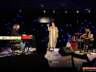 Valerija Nikolovska i Trio Livada na Jazzarelli u Vi Clubu (Foto: Dinko Bažulić)