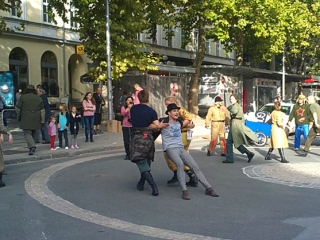 Ulična predstava 'Majka hrabrost' (Foto: Zoran Stajčić)