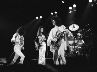 Queen - A Night At The Bohemia