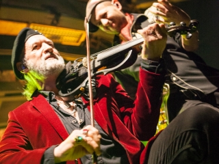 Gogol Bordello u Tvornici kulture (Foto: izidor Tačković) Gogol Bordello u Tvornici kulture (Foto: izidor Tačković)