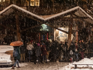 Menza pri koritu (Foto: Matija Brumen)