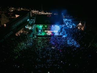 Goran Bare i Majke na tvrđavi sv. Mihovila u Šibeniku (Foto: Valerio Baranović)